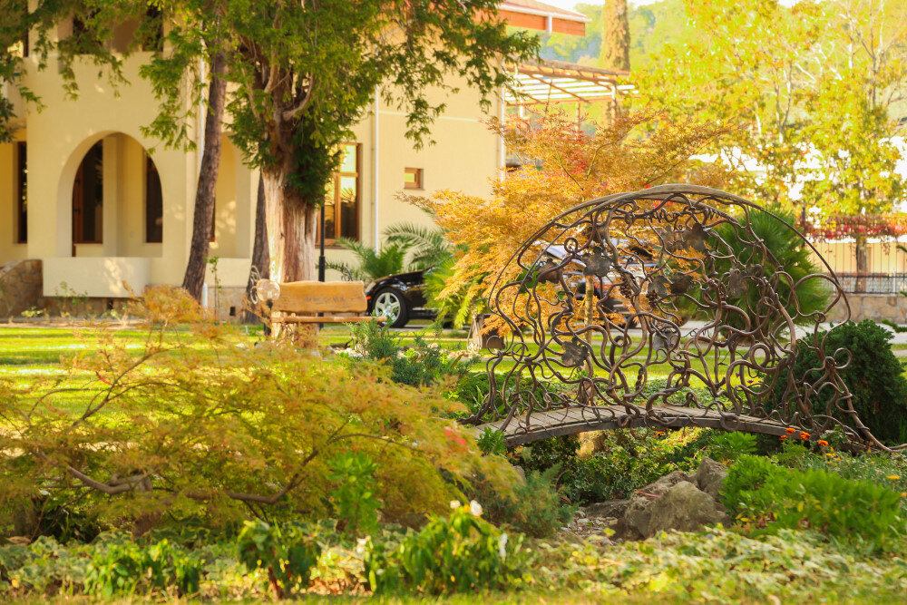 путевка на море. дельфин туроператор. тамыш village абхазия. турагентство абхазия. коттедж фазенда пицунда.