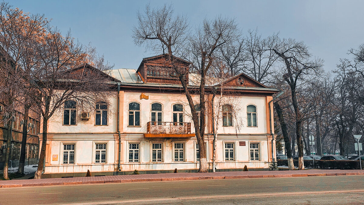 Советский Бишкек: город, где с теплотой вспоминают и хранят память об СССР  | МК-Азия | Дзен