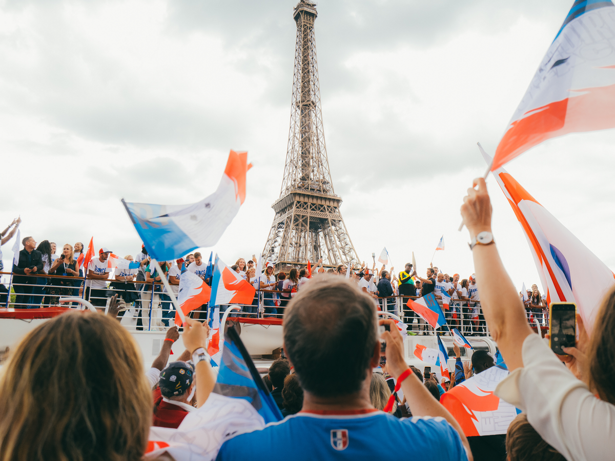 Paris 2024 olympics football. Медали Париж 2024.