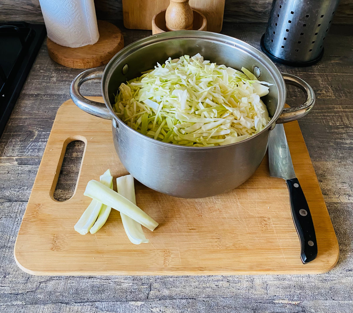 соленая капуста. рецепты квашеной капусты в банку. квашеная капуста в банке. капуста квашеная. рецепты квашеной капусты в банку.