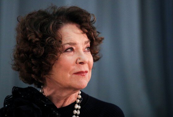    Лариса Голубкина