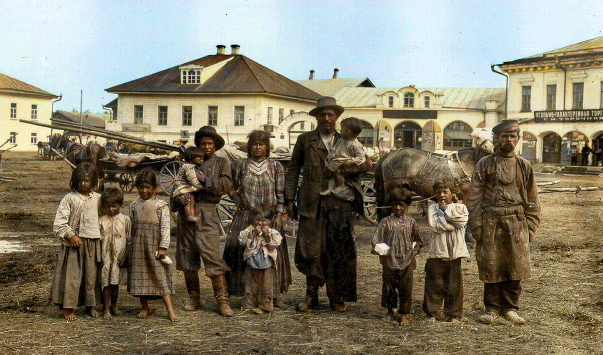 Повседневная жизнь Вятской губернии в начале ХХ века. Раскрашенные  фотографии | BSP | Дзен