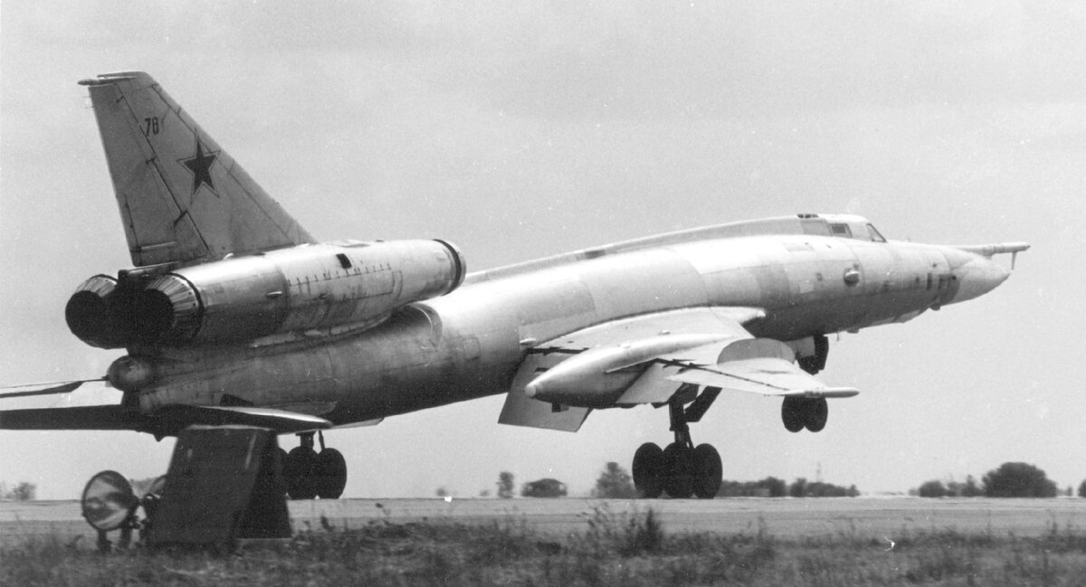 Ту-22, фото из сети интернет.