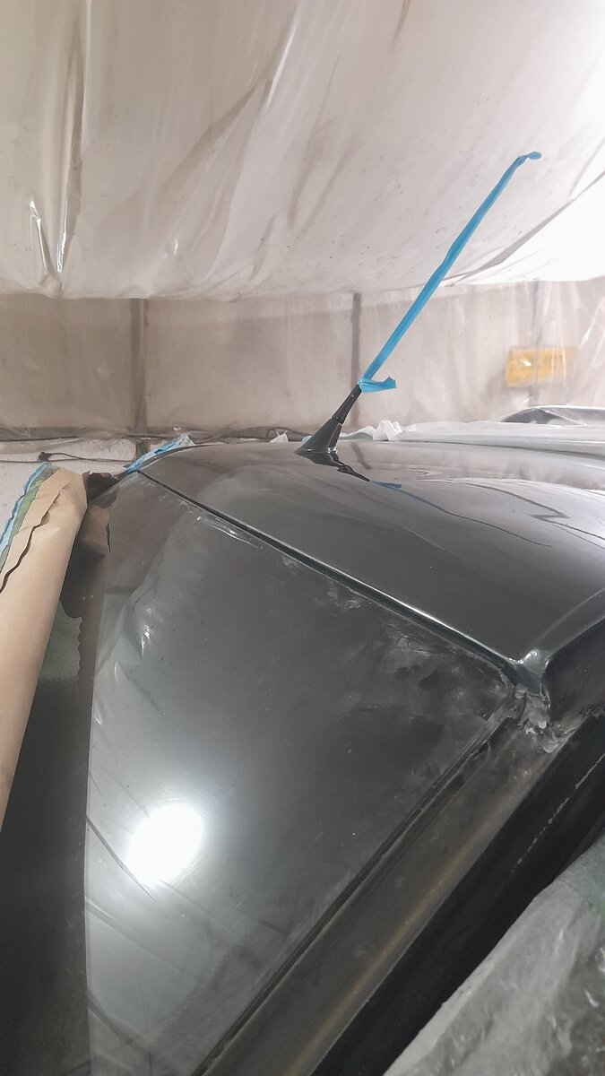 После всё грунтуем и красим . Базу пришлось наносить баллончиком, ( не было такого цвета в банке), потом лак. 2.5 слоя. Уплотнительные резинки  ещё не ставил , надо дать высохнуть  часов 12 , лучше сутки.