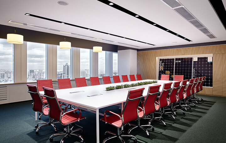 современная лестница в частном доме. лестница в современном стиле. современная лестница в частном доме. галерея последний этаж интерьер. современная лестница в доме.