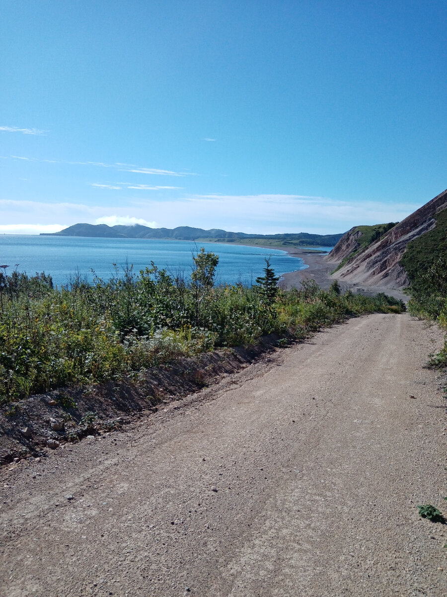 Впереди песчанная коса по которой нам надо проехать.