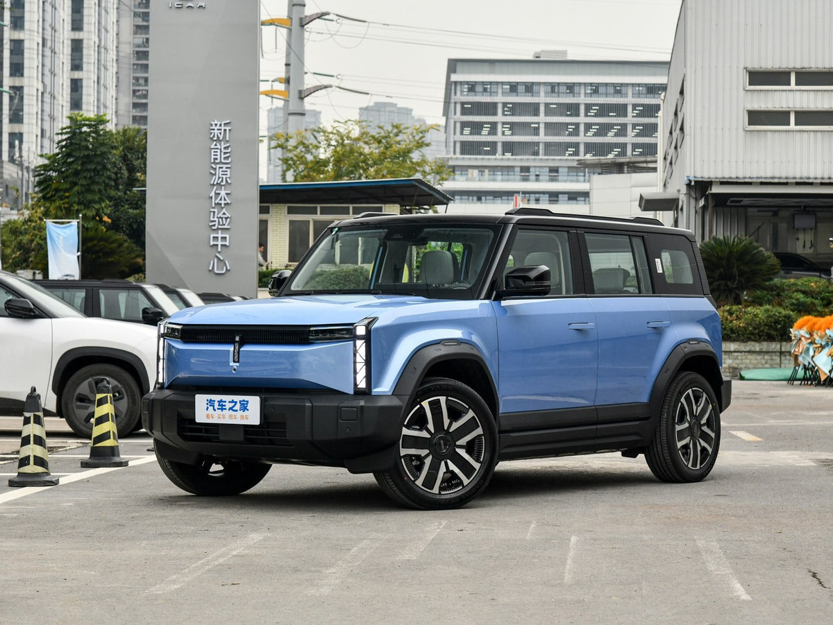 Chery iCar 03: новый SUV с чемоданом вместо запаски в стиле Land Rover  Defender подешевел после начала продаж | Auto People | Дзен