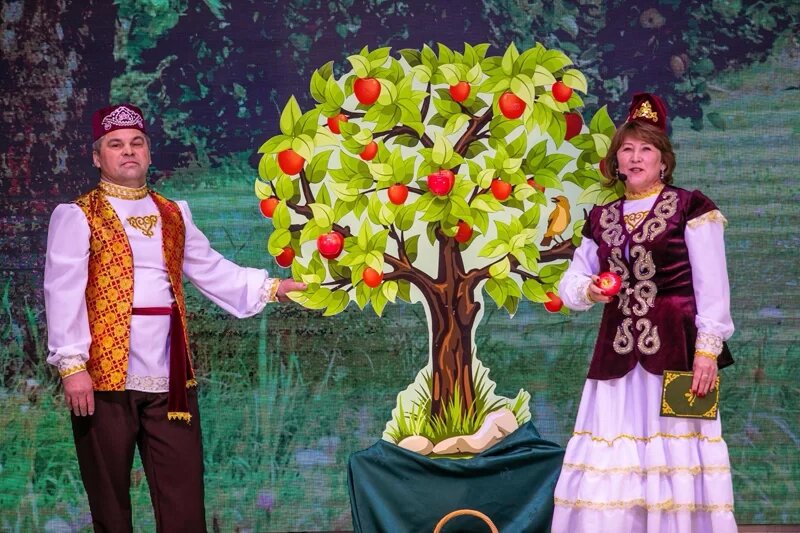    В Нижнекамске в шестой раз прошел муниципальный этап фестиваля «Эхо веков в истории семьи» // Фото: семья Лотфуллинных @ e-nkama.ru