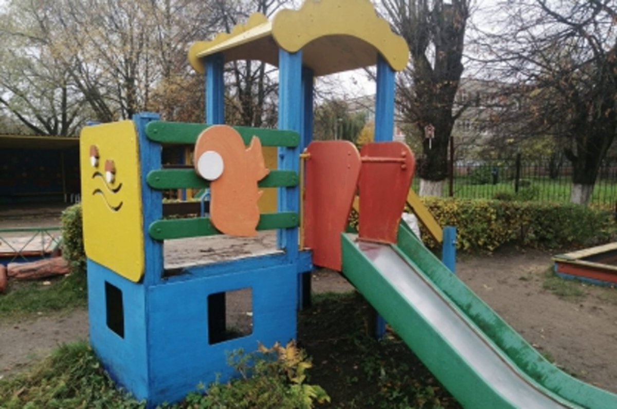    В Екатеринбурге УК заплатит 30 тысяч за травму ребенка на горке