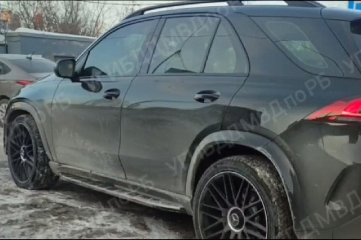    В Уфе поймали водителя, который ездил по встречке на «Мерседесе»