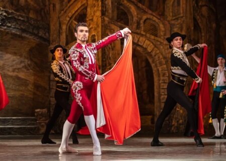    Артисты Львовской оперы не вернулись на Украину с европейских гастролей