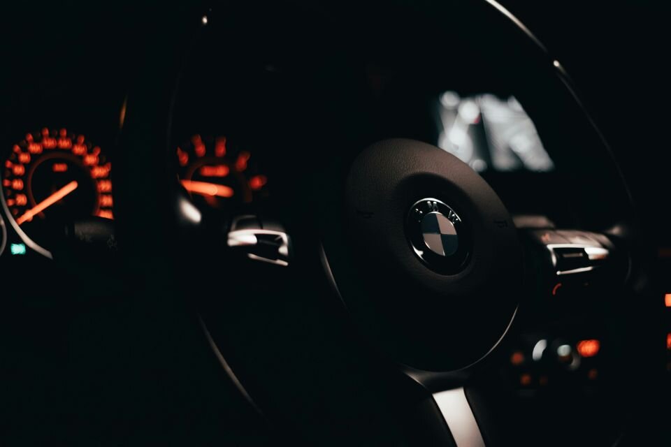    Автомобиль BMW. Источник: unsplash.com