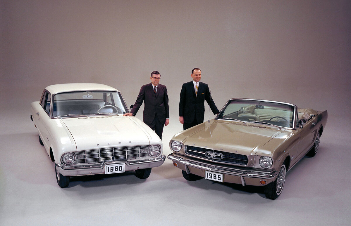 Ford Falcon и Ford Mustang 1-го поколения.