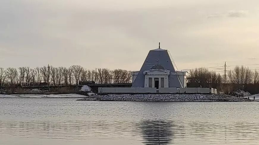     В Казани собираются отреставрировать памятник павшим воинам. Соответствующий тендер появился на сайте госзакупок.