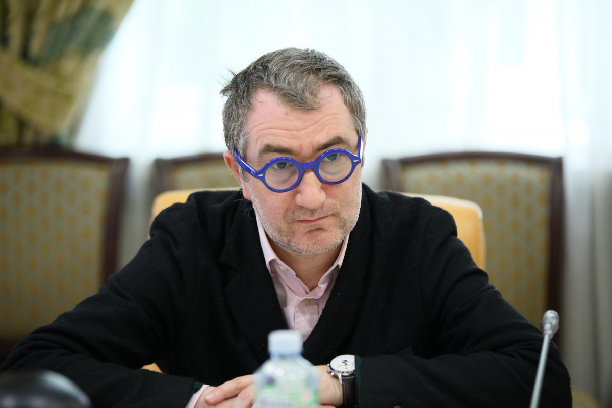 Ректор гитиса григорий заславский фото