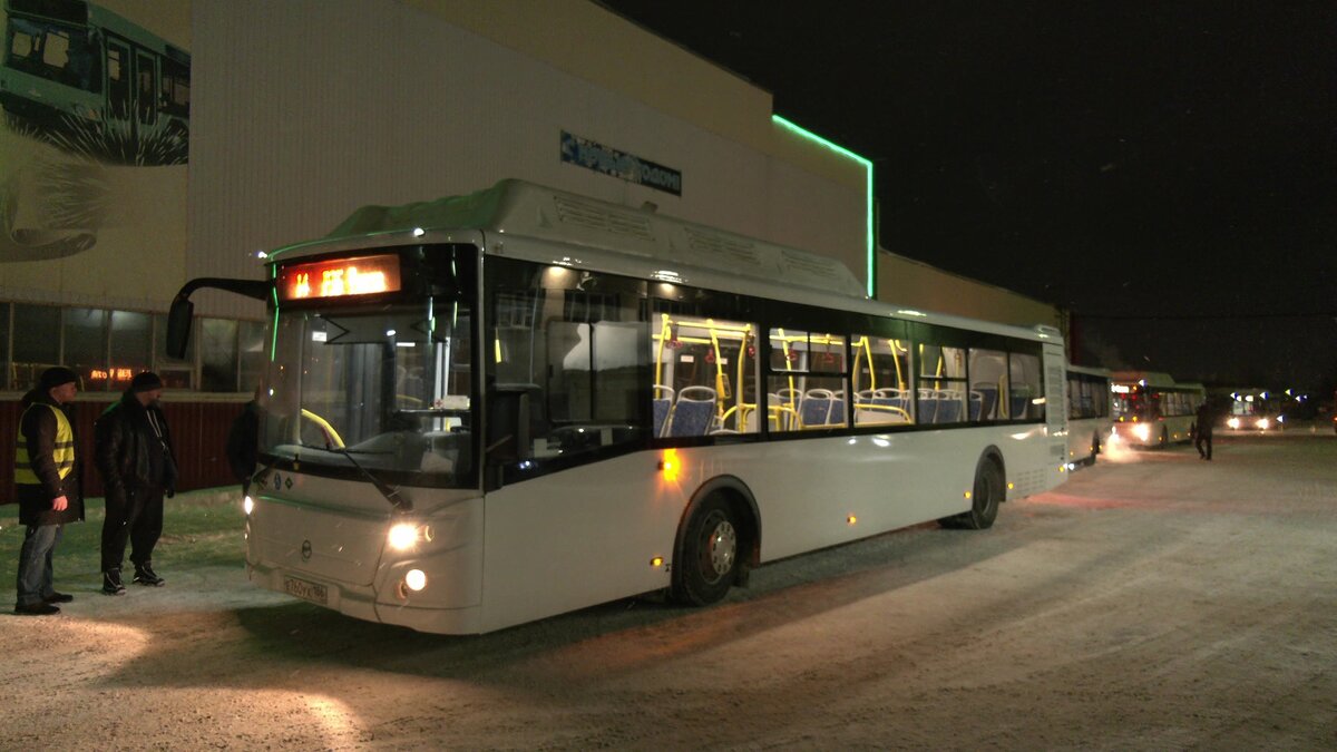    Вартовчане бесплатно проехали на новых городских автобусах