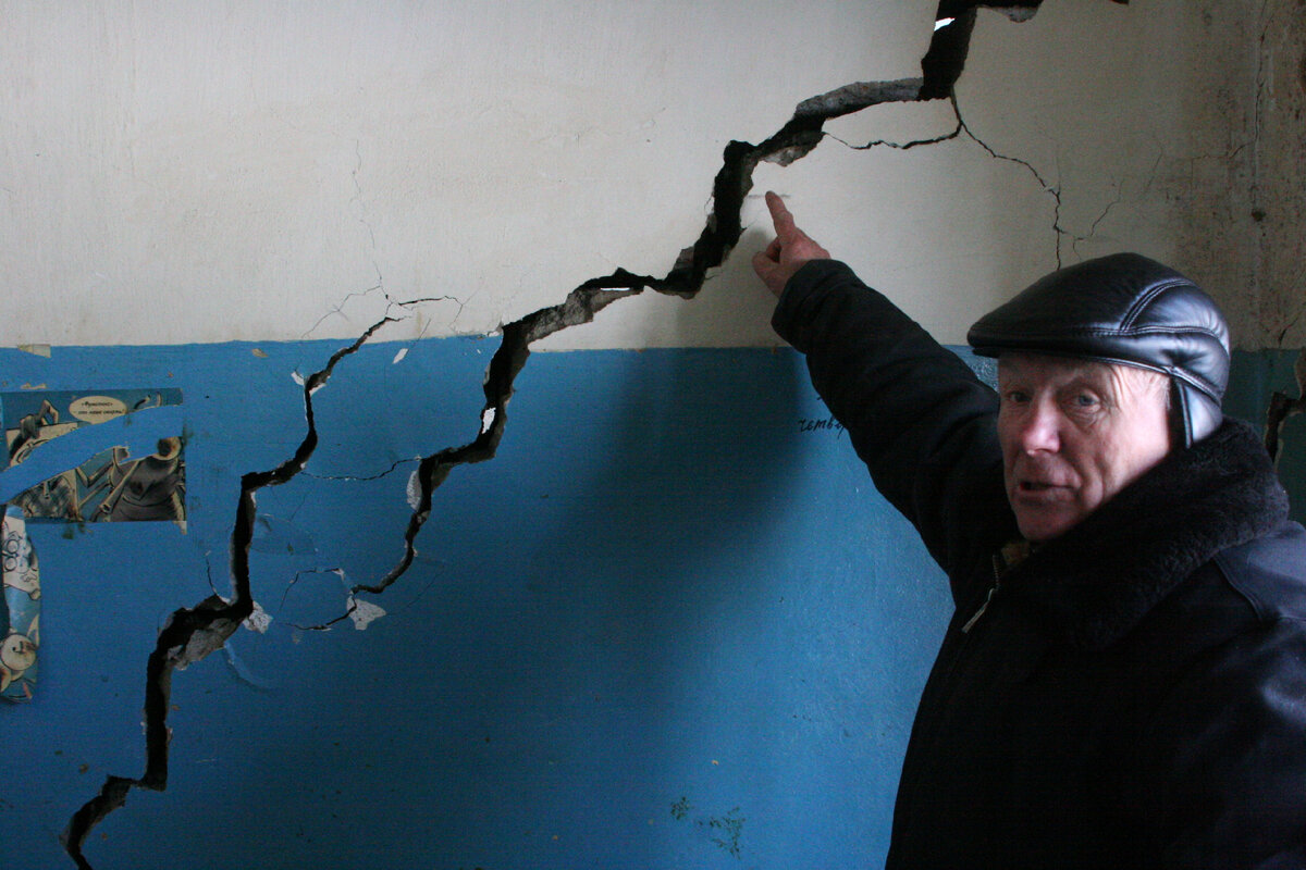 Последствие землетрясения. Фото: Сергей Старостин