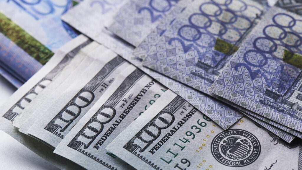 казахские тенге на рубли. тенге на бирже. тенге рубли банки казахстана. 54к в тенге. тенге рубли банки казахстана.