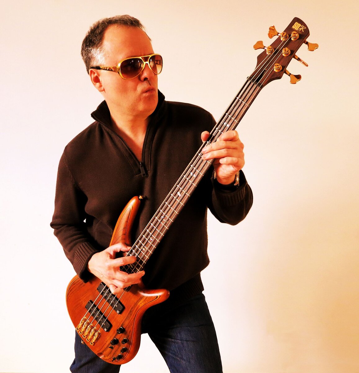 Василий Шумов, пионер Басустики