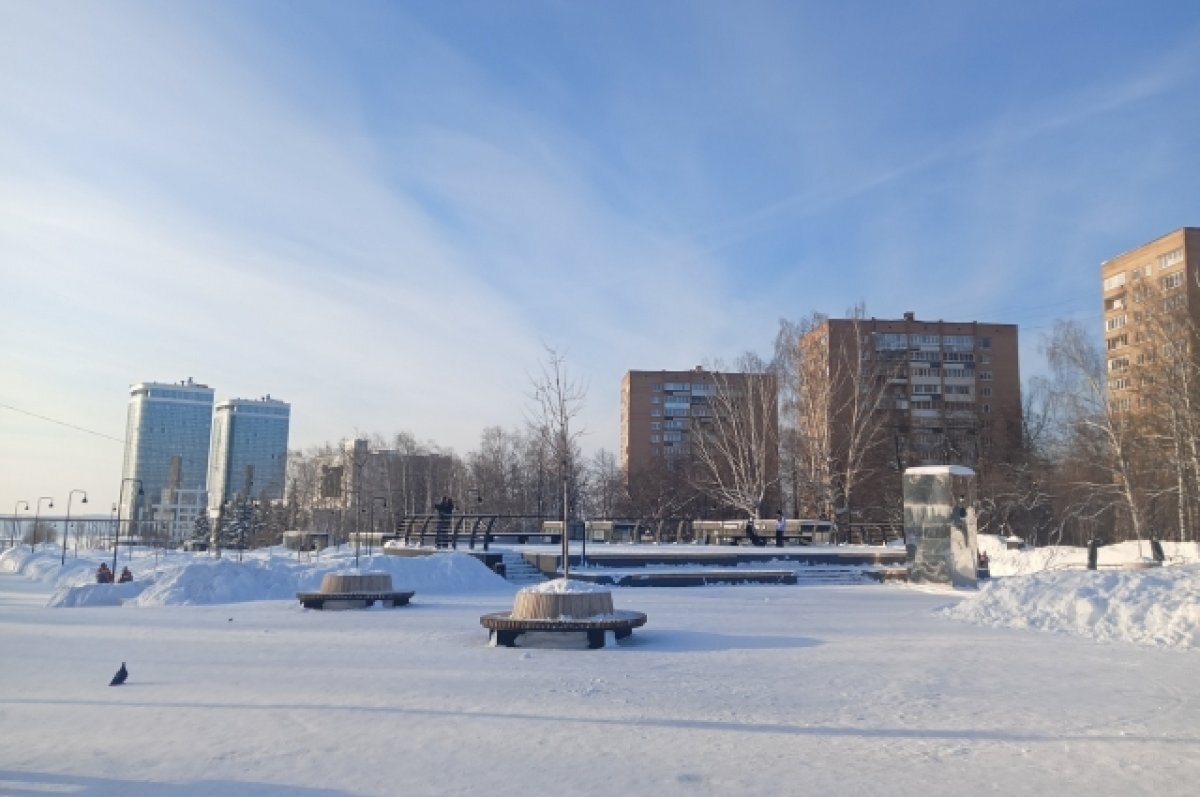    В ночь на 3 ожидается -3...-8 градусов, днём потеплеет до -2...+3 градусов