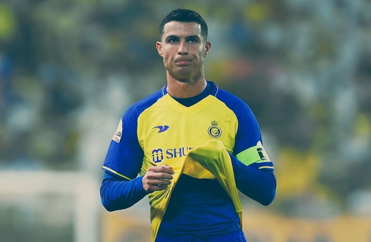 Португалец демонстрирует завидную результативность для 39-летнего игрока. Но забивает он в третьесортной лиге, где общий уровень игроков гораздо ниже мастерства игры Криштиану.