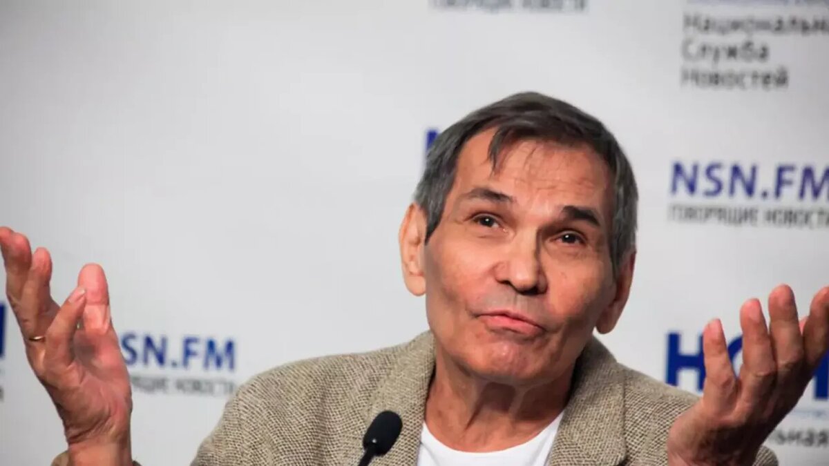    Бари Алибасов.