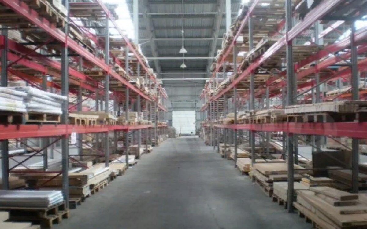    Под Воронежем продают склад дистрибьютора керамической плитки за 250 млн рублей Фото из объявления на «Авито»