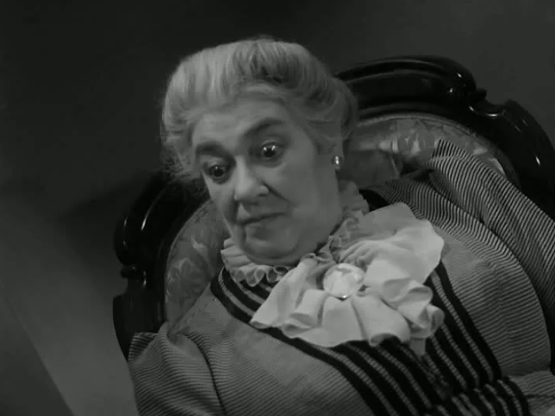 Хамов в нашей стране не так уж много, но расставлены они так, что встречаются на каждом шагу. Чего уж греха таить – наше общество далеко не идеально. Да и, наверное, не только наше.