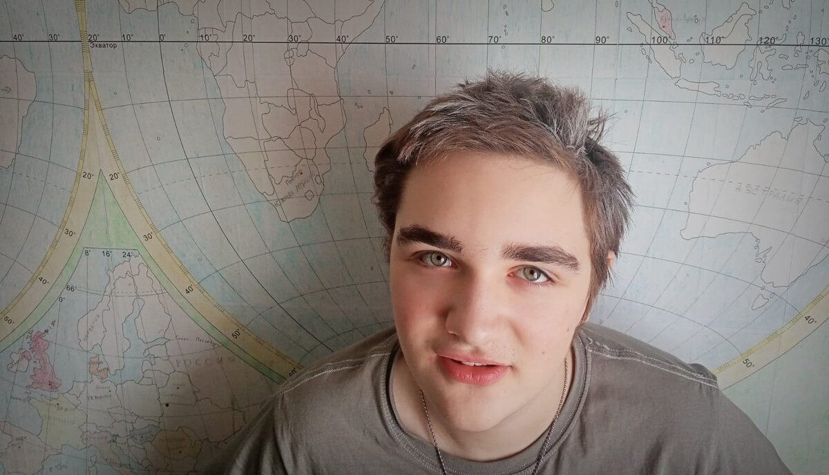 Гриша: - Мама, почему я лохматый?