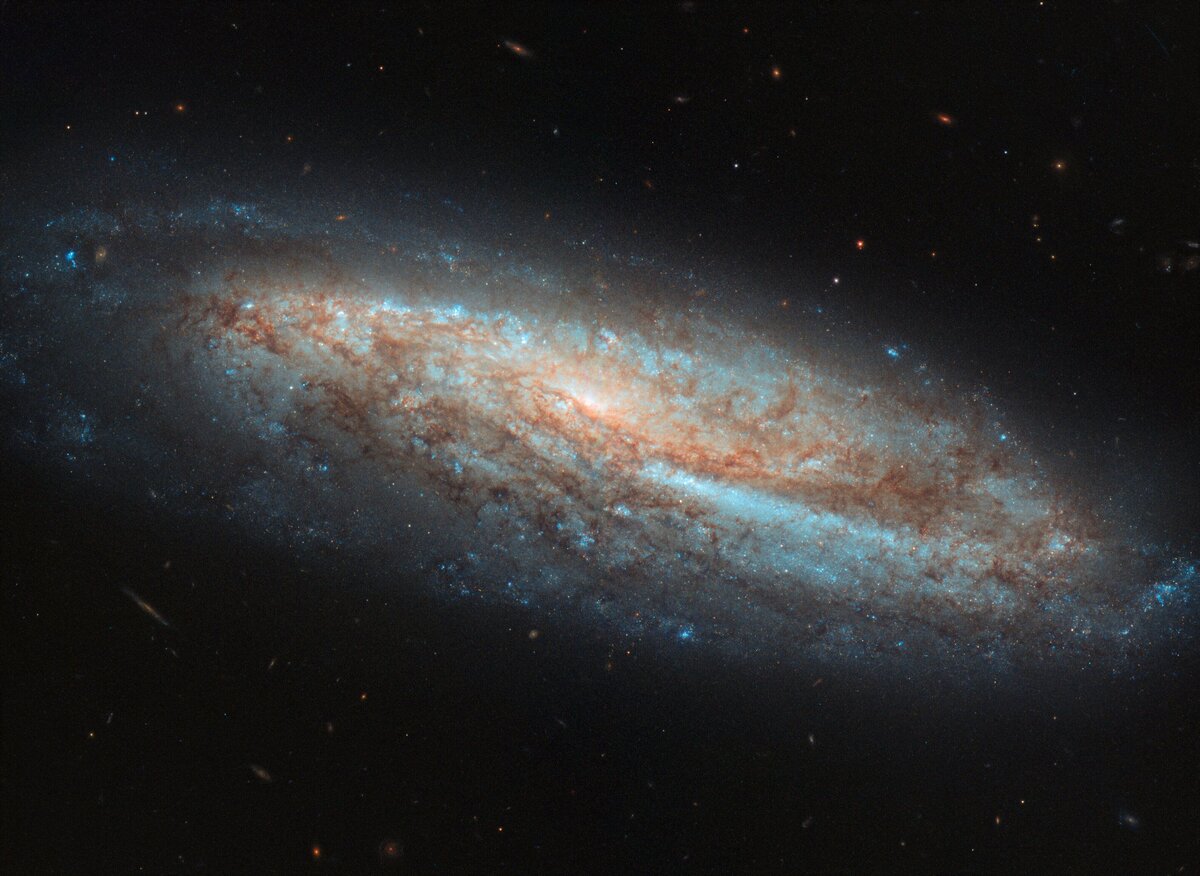 Telescope hubble images. Галактики NGC. Снимок галактик с телескопа Хаббл. Галактика NGC 7714. Телескоп Хаббл 2020.