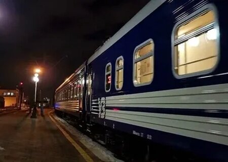    Из Харьковской области вывозят продовольствие, документы и семьи силовиков