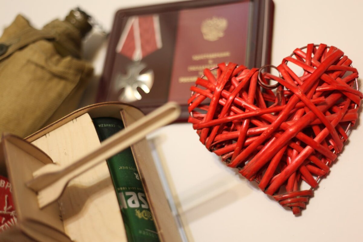 Вдова нижнетагильского героя рассказала о своей жизни после смерти мужа:.  Фото: Фото из семейного архива Мили Коноваловой