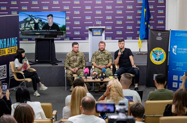    Кузьминов не постеснялся поведать всему миру о своём "подвиге". Скриншот кадра видео ГУР МО Украины