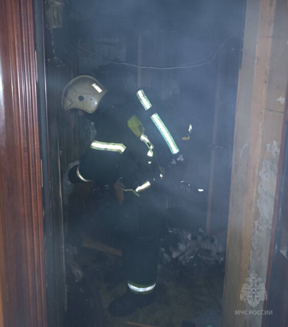    В Фурманове пожарные спасли из горящей квартиры пьяного мужчину