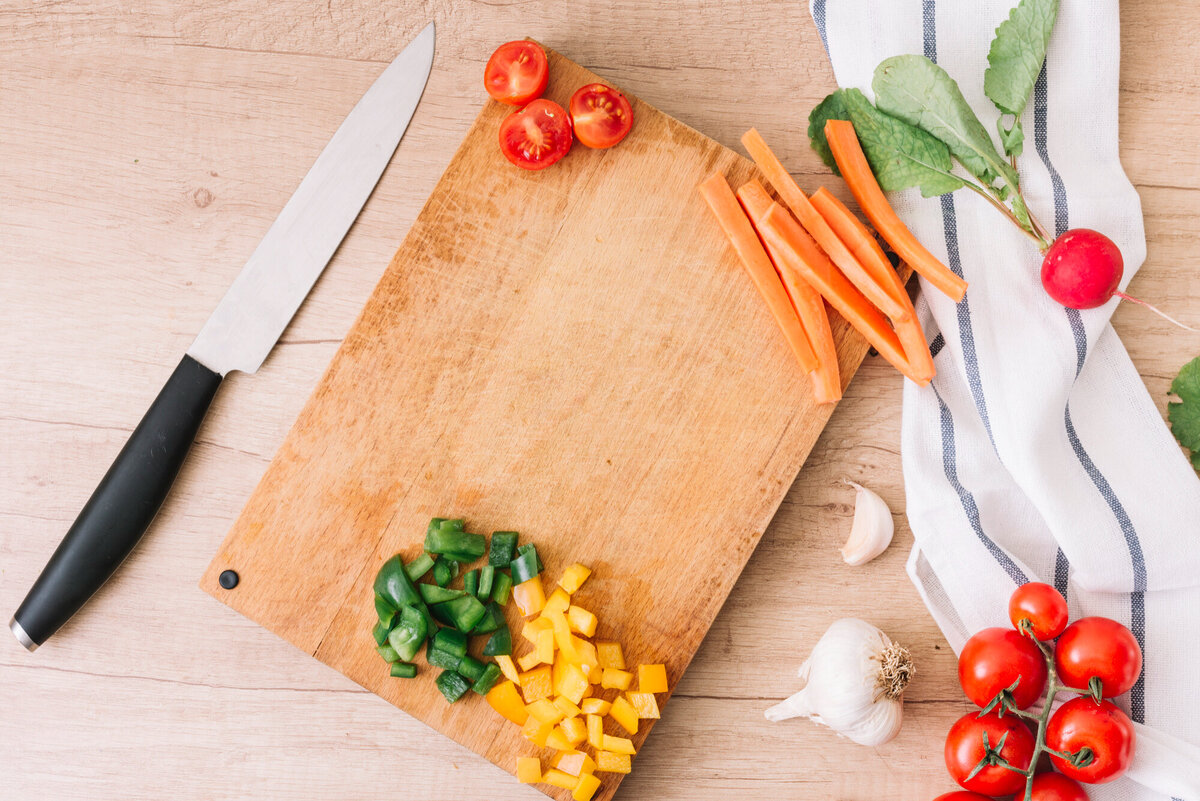     Правила, о которых многие даже не догадываются: как чистить разделочные доски