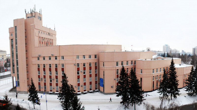     Главный корпус АлтГУ, университет. Анна Зайкова.