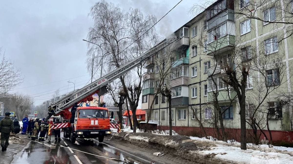 Пожарные ликвидировали возгорание в жилом доме в Серпухове | Вечерняя  Москва | Дзен