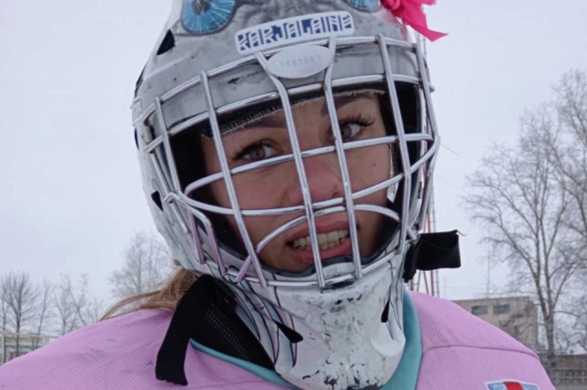    Роман с шайбой.