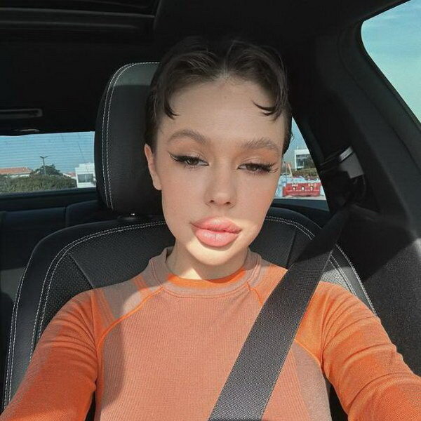     Отменен российский тур Инстасамки