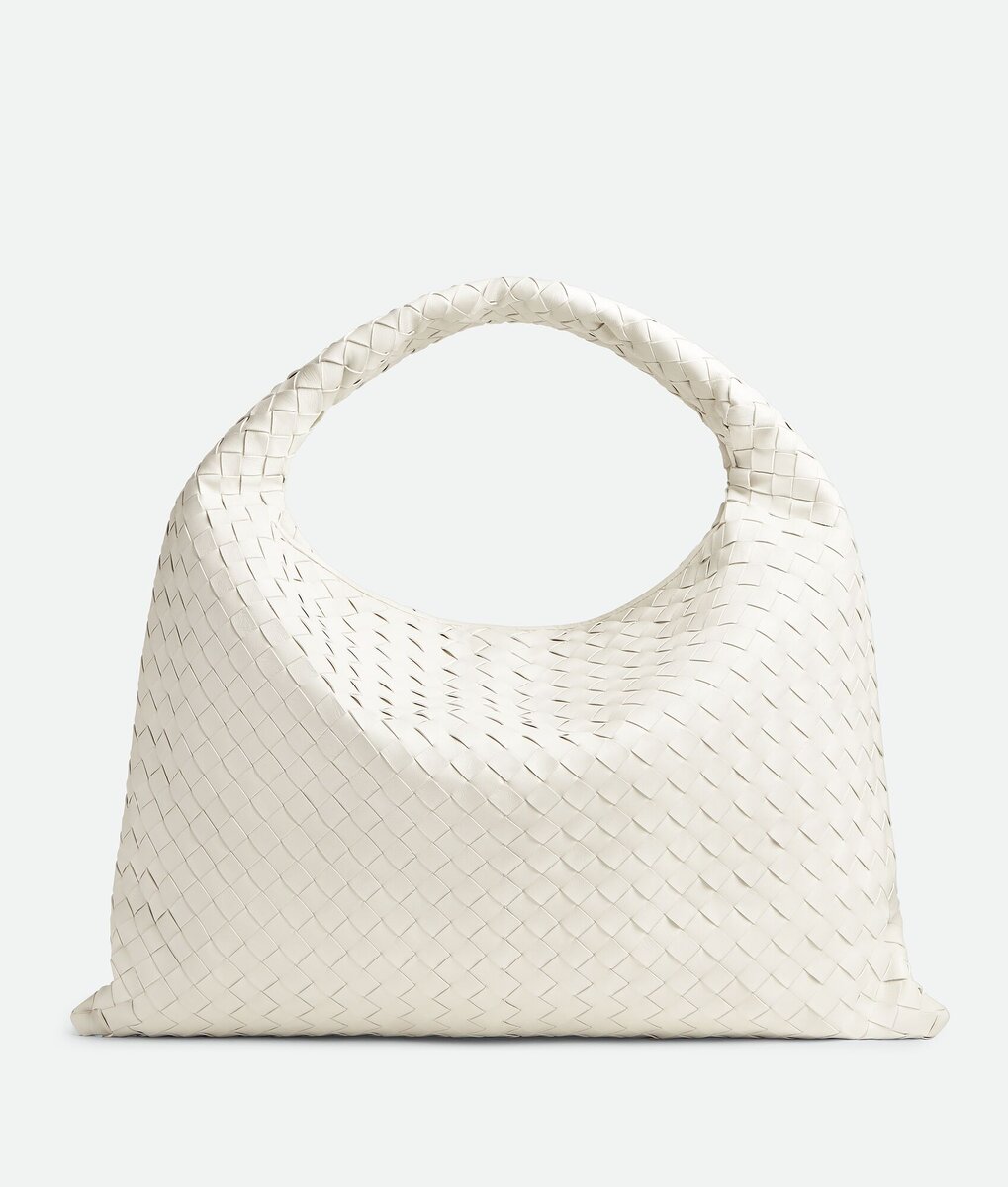 Large Hop от Bottega Veneta. Источник фото www.bottegaveneta.com