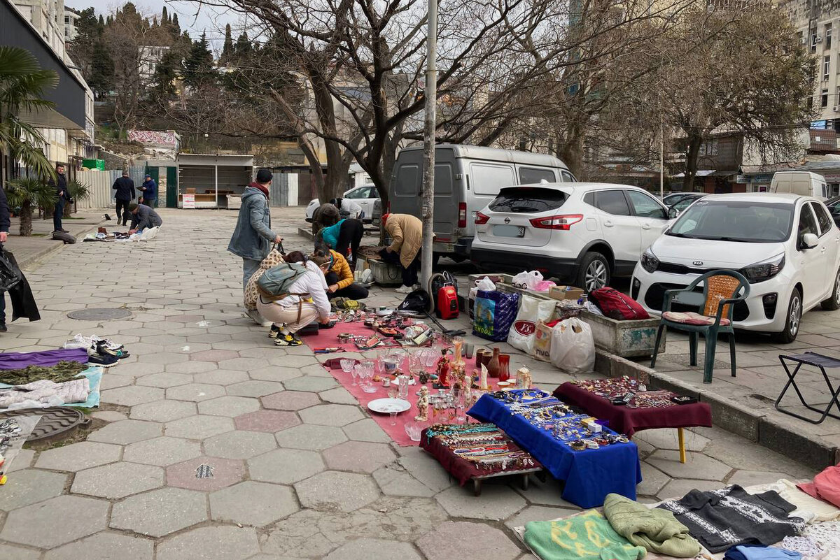 Торговцы были вынуждены оставить свои позиции