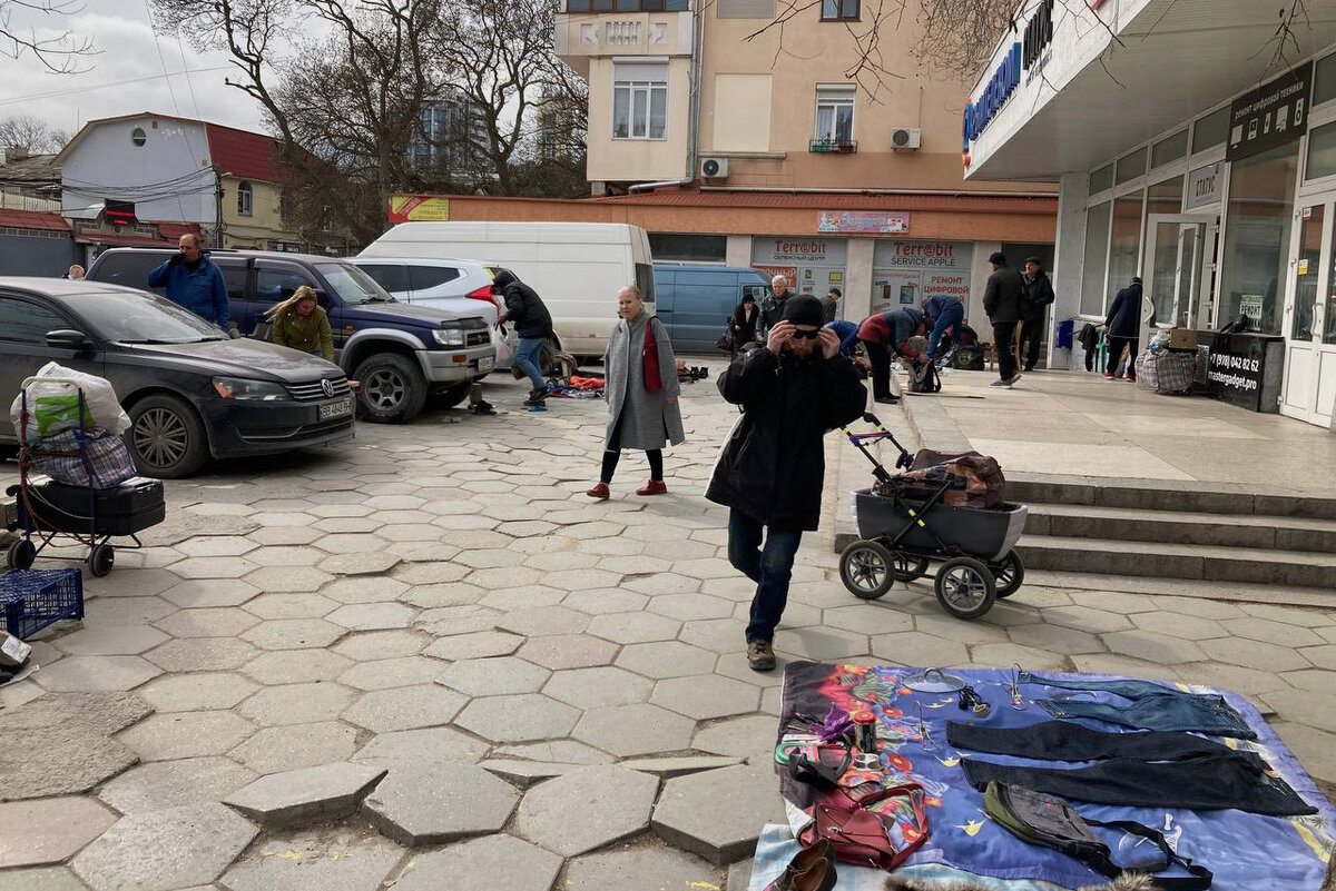 Торговцы были вынуждены оставить свои позиции