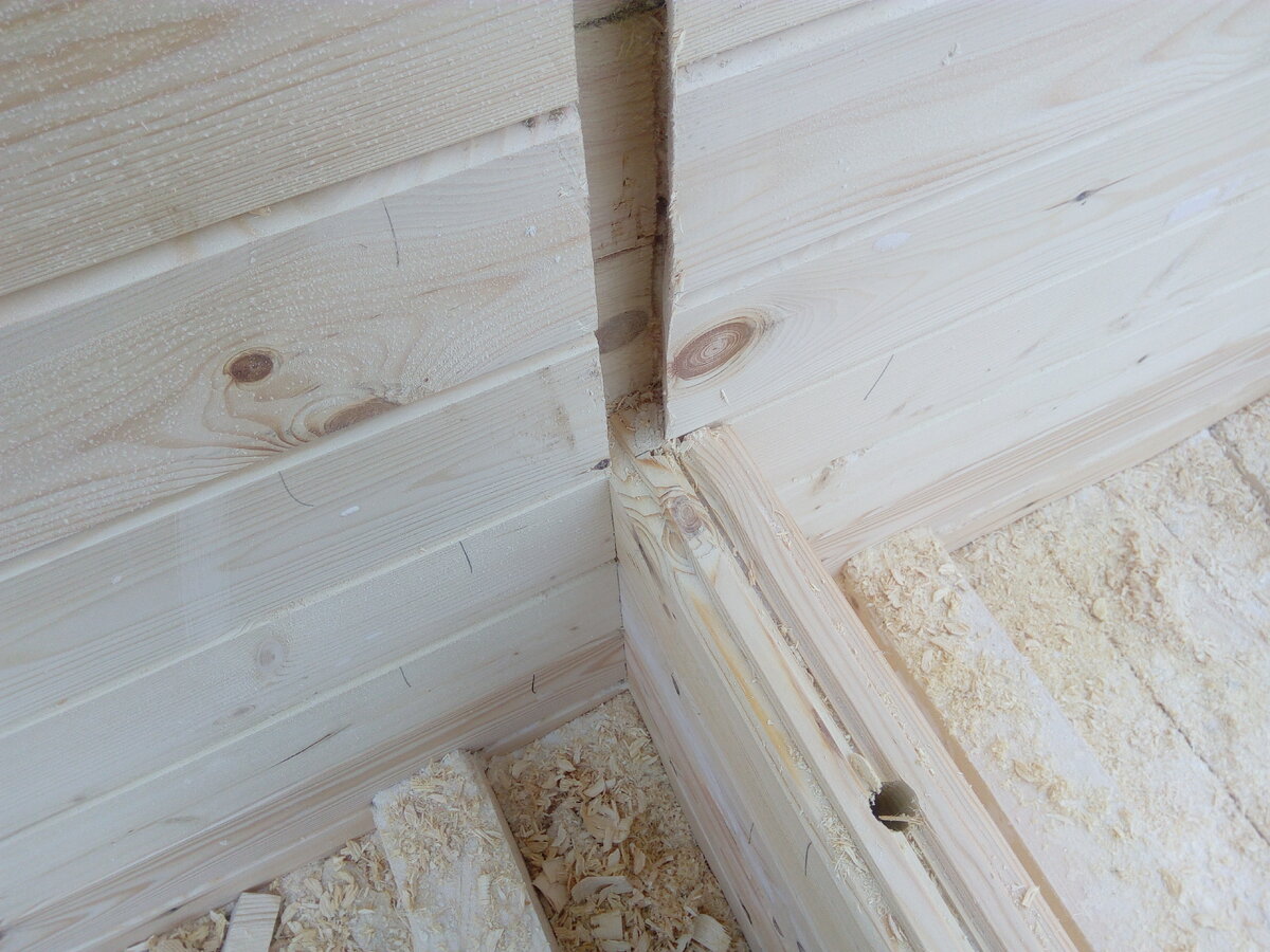 Перегородка из бруса на шканах