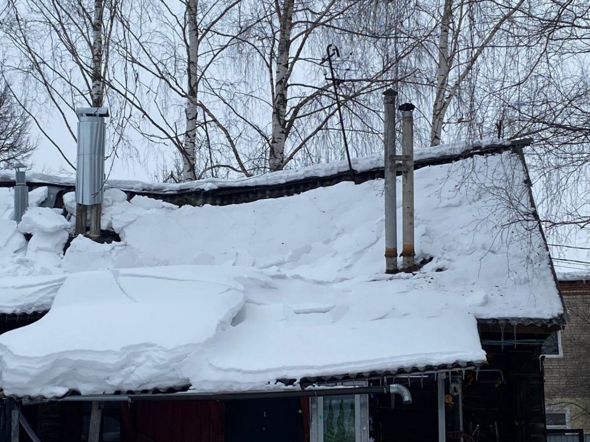 В Иванове на Болотной улице частично обрушилась крыша многоквартирного дома  | «Ивановские новости» | Дзен