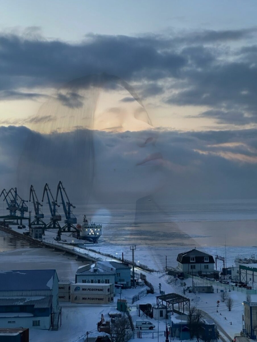 Ностальгия по морю...Море уж точно умеет любить себя. 