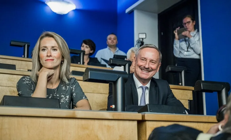 Кая Каллас с папиком, который и устроил дочери лидерство в партии, а затем и пост премьер-министра (фото с сайта news.myseldon.com)