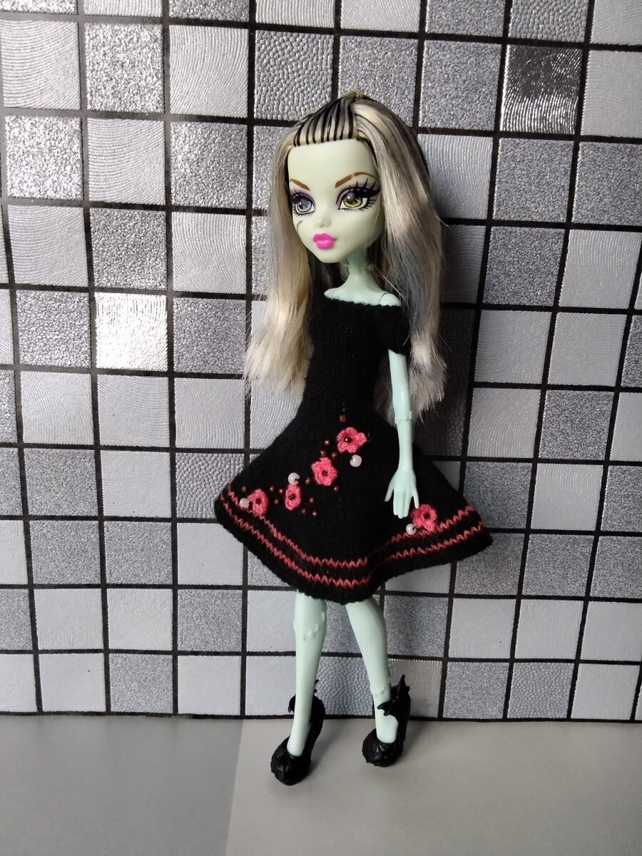 Юбочка и платье для кукол Monster High