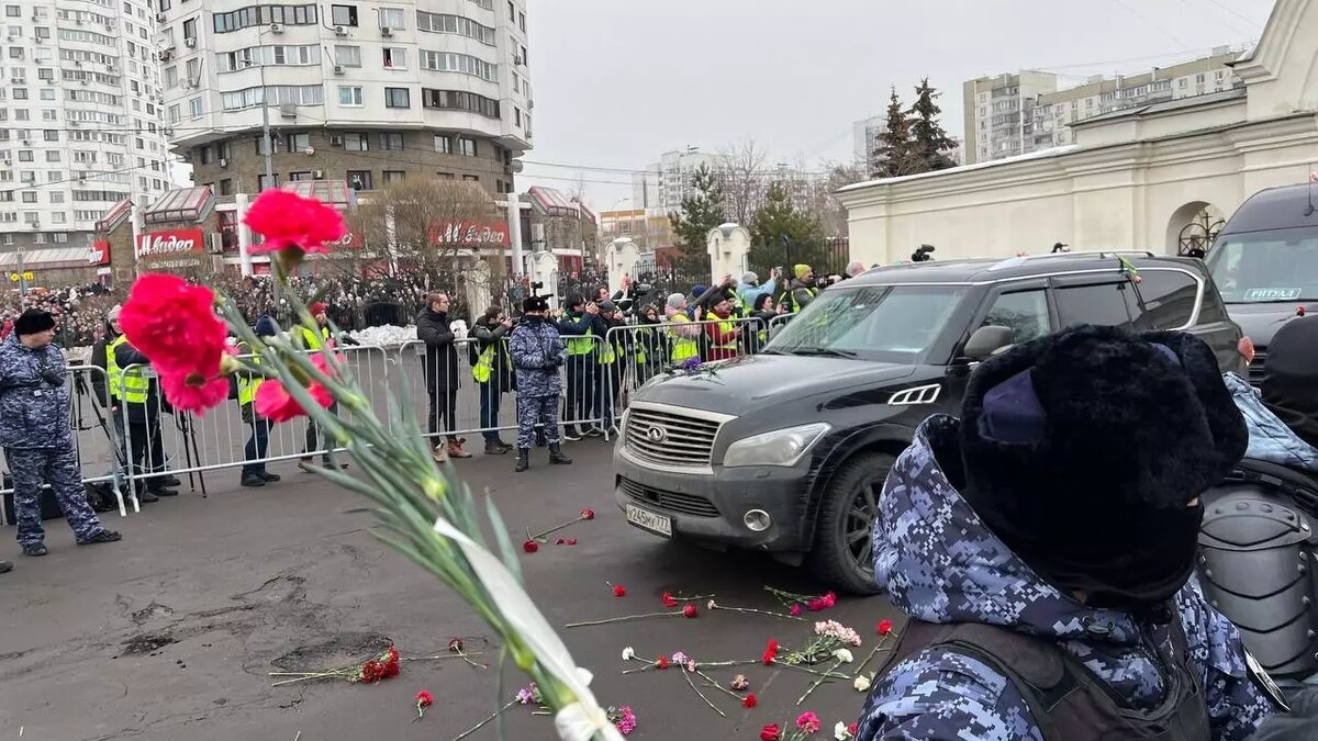 Где похоронят которого