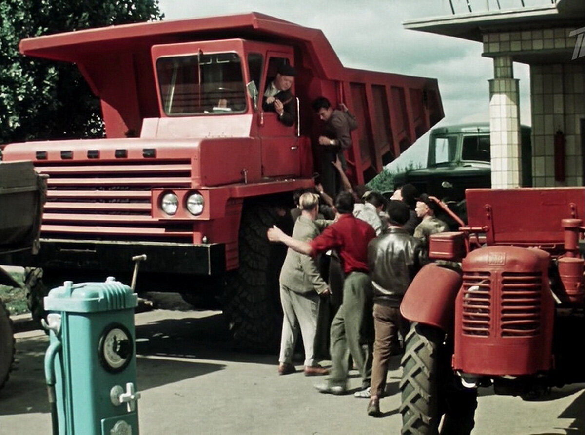 Опытный БелАЗ-540 засветился в «Королеве бензоколонки»