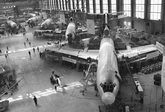    Сборка реактивных лайнеров Ту-154